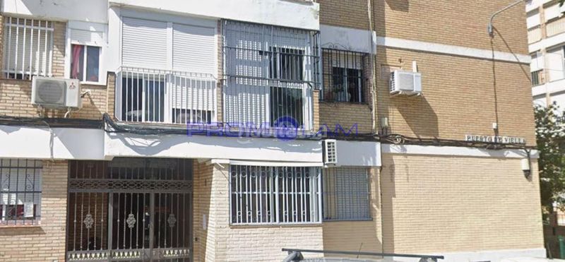 Foto 2b8ce0c3-b3b2-4be6-ae9e-0d5f3422c5ea. Pis a Juan XXIII - Rochelambert Sevilla