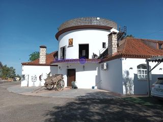 Casa  Coria palomares del rio. Chalet independiente en parcela de 21.000m2 en coria del rio