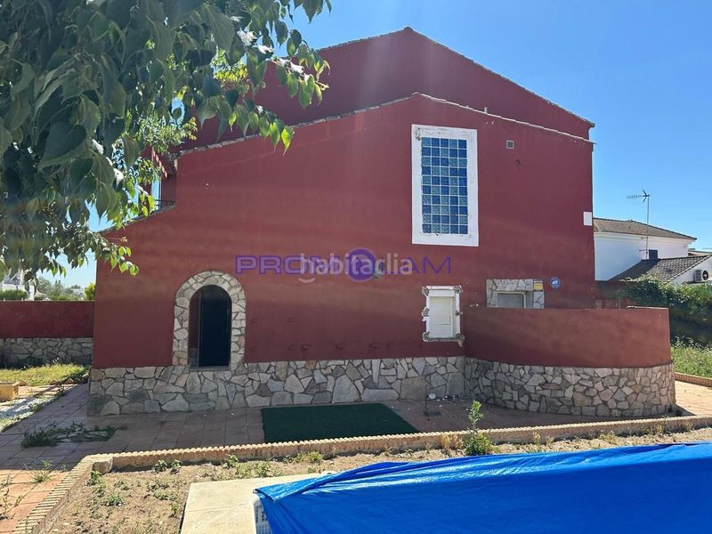 Foto a1541827-b53c-4cf0-ace0-ef37bb3fba0d. Casa amb piscina a Almensilla