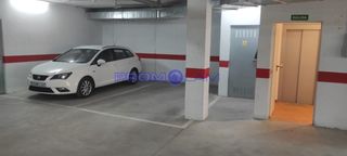 Aparcament cotxe  Calle huertas. Garaje en venta sanlucar la mayor