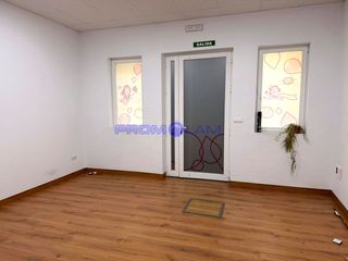 Local Comercial a Carretero