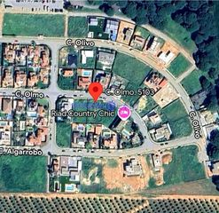 Terreno residencial en Calle Olmo