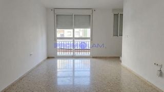 Duplex  Calle pastorcito. Piso dúplex independiente con terraza de 70 m en coria del río