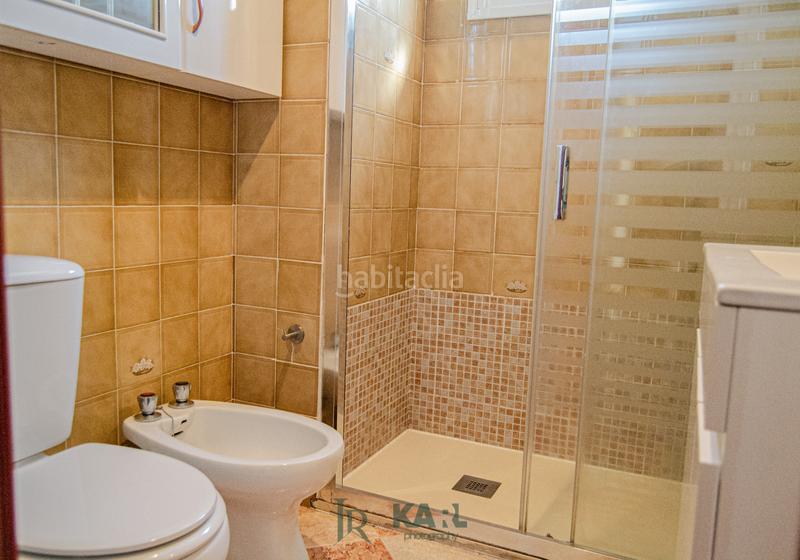 Foto 56b039eb-919d-41b0-a063-a7c915675145. Piso en calle antonio chacón 15 piso con balcón en Málaga