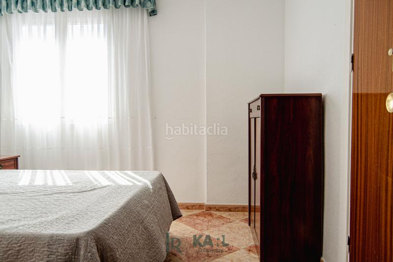 Foto 808e9821-6b0e-4d34-9f44-f0324d6ec980. Piso en calle antonio chacón 15 piso con balcón en Málaga