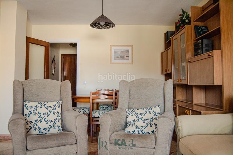 Foto dcfd5bd6-9183-4df4-a3d9-ceb1ef6a553f. Piso en calle antonio chacón 15 piso con balcón en Málaga