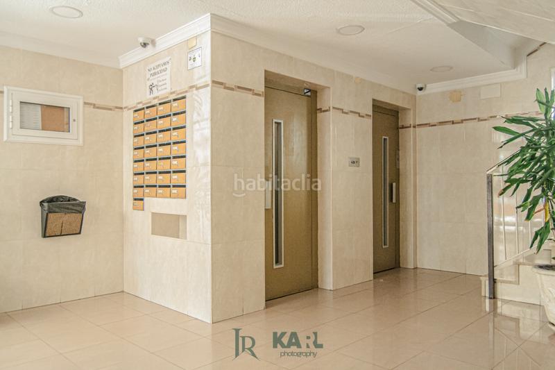 Foto dd6a2f44-4324-497e-b089-93094e601fb1. Piso en calle antonio chacón 15 piso con balcón en Málaga