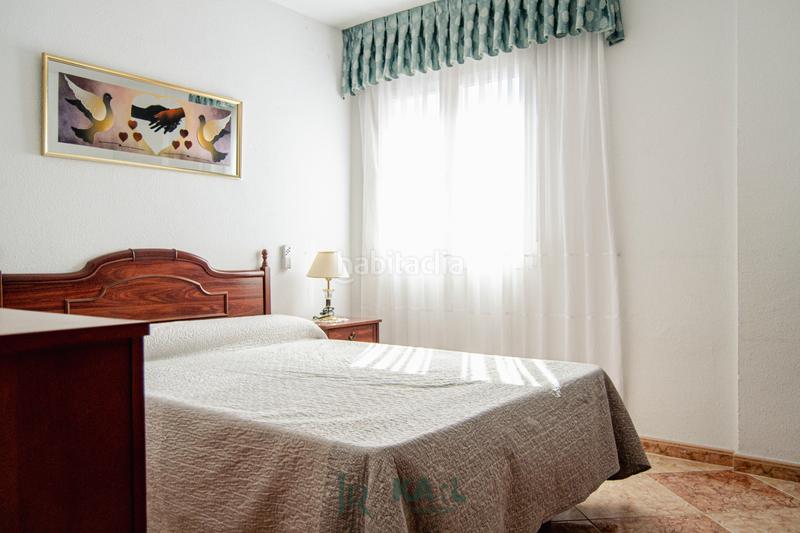 Foto e0325cb0-e30f-4b56-ae23-82c2601da551. Piso en calle antonio chacón 15 piso con balcón en Málaga