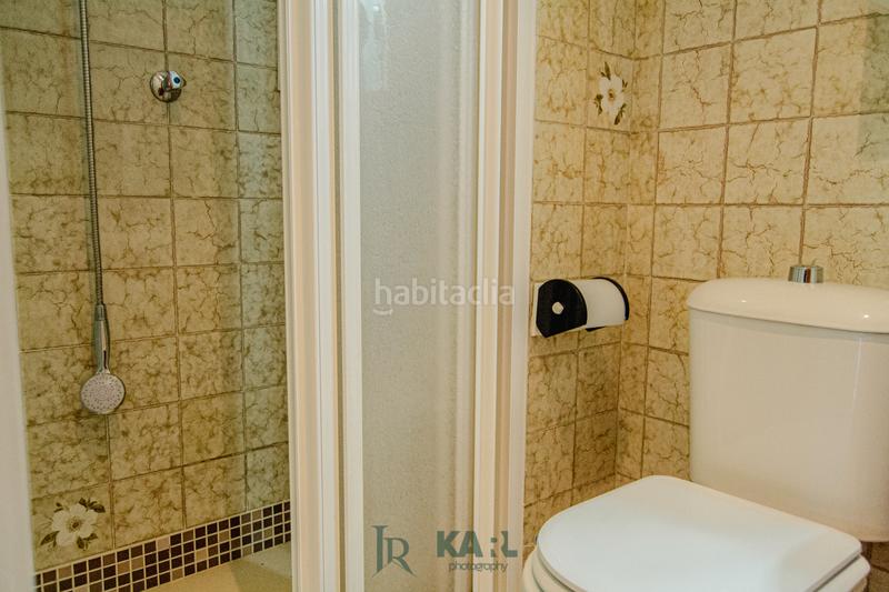 Foto ee2f14cd-77da-478f-86aa-ac06f1c4b4e0. Piso en calle antonio chacón 15 piso con balcón en Málaga