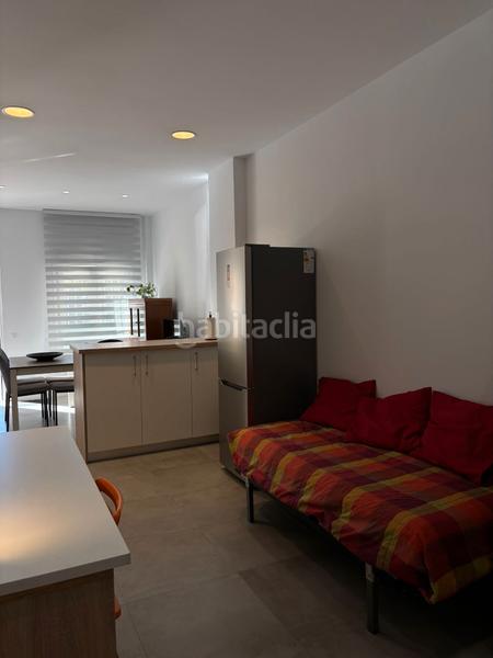 Foto 4535351d-e060-4565-b1f7-7766c7823987. Alquiler piso en avenida de los guindos 29 piso en alquiler en avenida de los guindos en Málaga