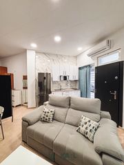 Flat in Calle Juan Porras 16