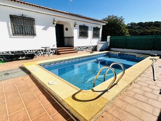 Bauernhof in Archidona. Casa de campo con piscina