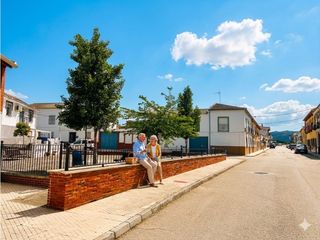 Haus in Archidona. Oportunidad en estación de salinas casa con patio, cochera y gra