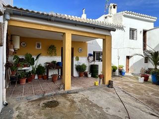 Bauernhof in Archidona. Tu gran proyecto rural empieza aquí! cortijo rústico de 175 m en