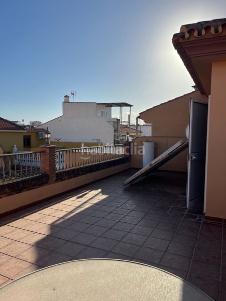 Foto 1954ea8d-44c8-4b61-b0b8-d36f9052a7b1. Casa adossada a estación de Cártama Cártama