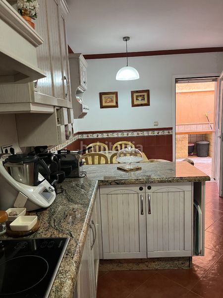 Foto 61020784-3700-4a53-91a4-d8d2cee26e75. Casa adossada a estación de Cártama Cártama