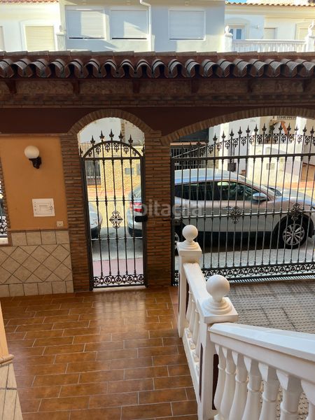 Foto 6574dfbe-f4c5-44f9-86c9-78f4dc902dff. Casa adossada a estación de Cártama Cártama