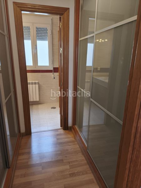 Foto e451afa1-9a87-4870-ba50-9b31fe53a4c1. Àtic amb calefacció aparcament a Maracena
