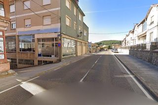 Parking coche en Cervera de Pisuerga