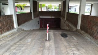 Lloguer Aparcament cotxe a Calle calle monasterio de urdax 32