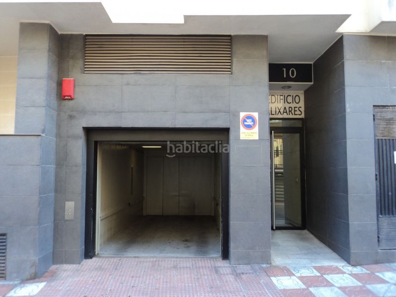Foto ec4c7162-663d-43a5-a806-6b4c6bcd5c2a. Lloguer aparcament cotxe a Poniente Armilla