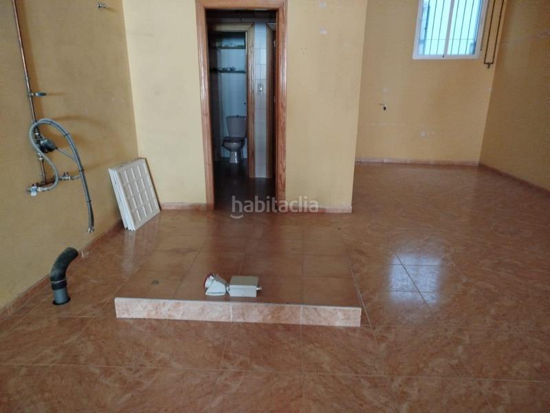 Foto cedabbd6-d29a-4c40-af72-2f6dbfba3b43. Alquiler local comercial en Maracena