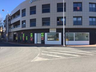 Lloguer Local Comercial a Playa de Granada. Local en el puerto de motril