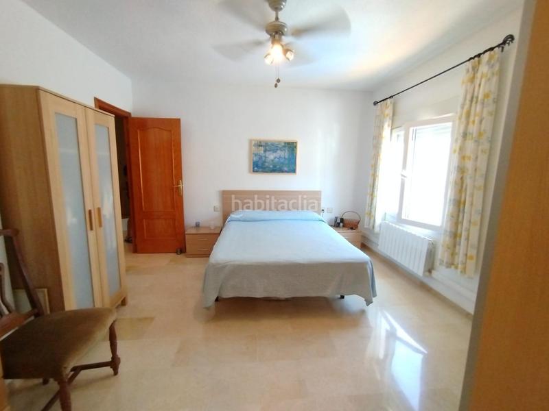Foto 50a6c183-1b37-46e6-ad6e-4c16c3e1fa45. Casa aparellada amb calefacció aparcament piscina a Güevéjar