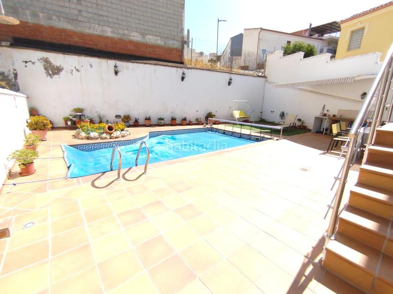 Foto 51eea276-4694-4045-bc19-2a461333ba73. Casa aparellada amb calefacció aparcament piscina a Güevéjar