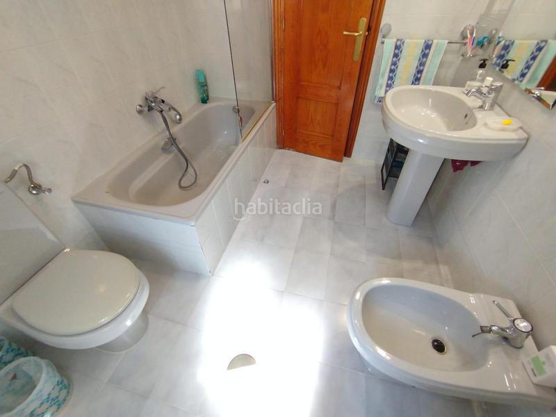 Foto 69cdb0f7-7719-46e6-936d-dfe661a2b00a. Casa aparellada amb calefacció aparcament piscina a Güevéjar