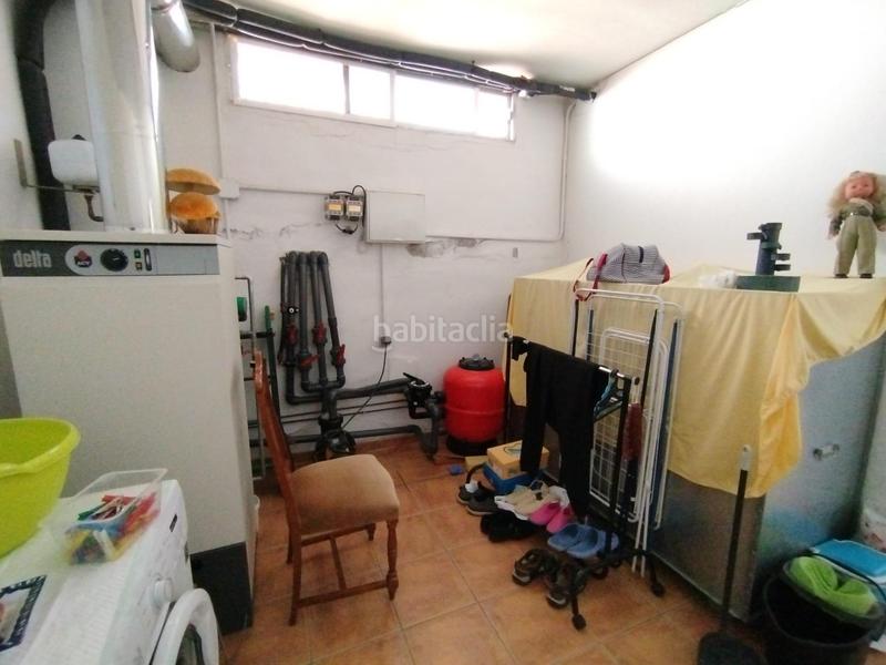 Foto a0baad74-227f-4f94-bd2c-5b83126ca738. Casa aparellada amb calefacció aparcament piscina a Güevéjar