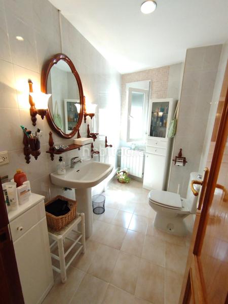 Foto bfe5dc43-8ea2-44c1-97fe-96f2cd2e6591. Casa aparellada amb calefacció aparcament piscina a Güevéjar