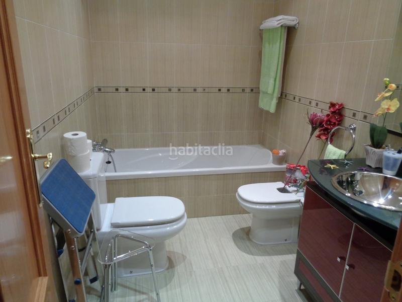 Foto 209fbc12-8c3b-44a9-b03f-9a11ba20b87d. Semi detached house with heating parking in Maracena