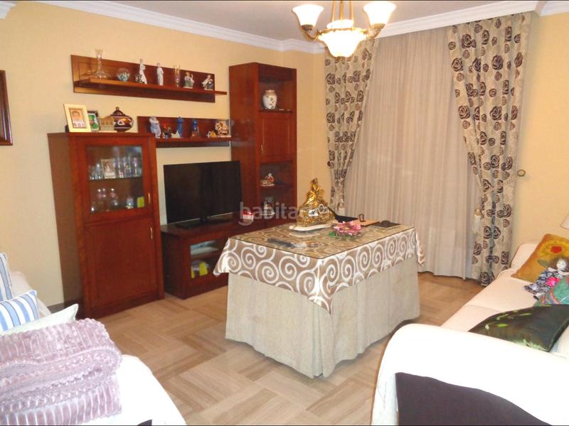 Foto 3cc85a0e-5fab-4dd6-9792-792f72d794b9. Semi detached house with heating parking in Maracena