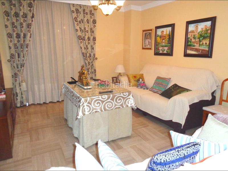 Foto 5d9505c1-711d-4c9e-b4fa-f367bbb890d5. Semi detached house with heating parking in Maracena