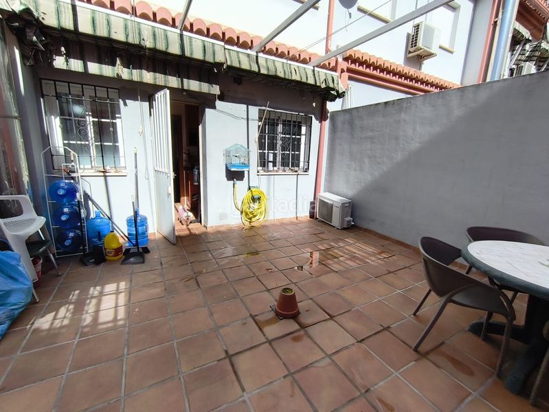 Foto 42e65c29-9f43-4736-b39e-d9a4ab0d7932. Casa adossada amb calefacció aparcament a Maracena