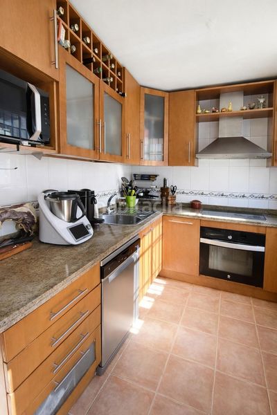 Foto c66151db-3ec1-4cef-8428-aadda1be0139. Casa adossada amb calefacció aparcament a Maracena