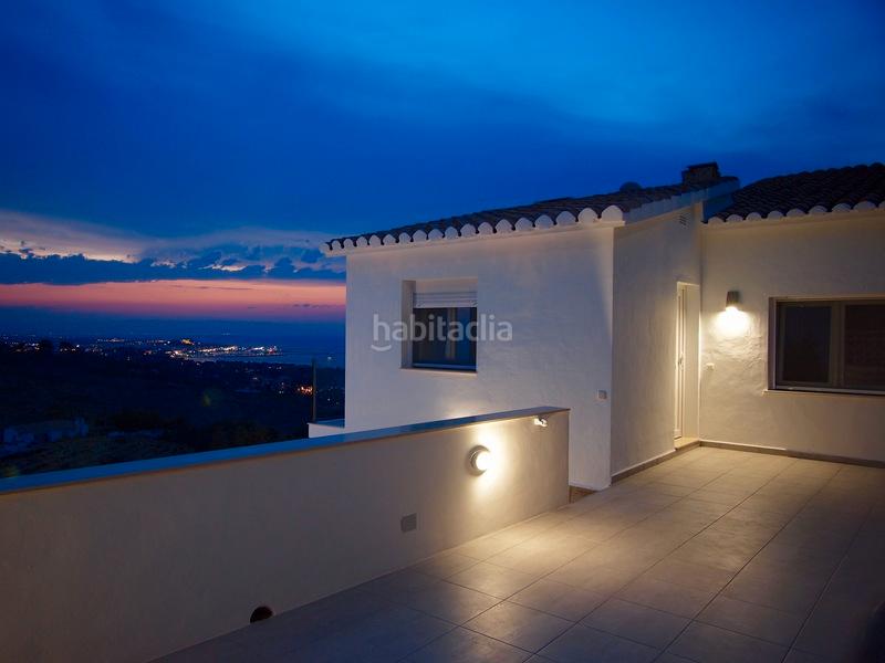 Foto 1d99d61a-d104-4677-8c96-ccc81b201234. Chalet avec parking piscine dans Las Rotas / Les Rotes Dénia