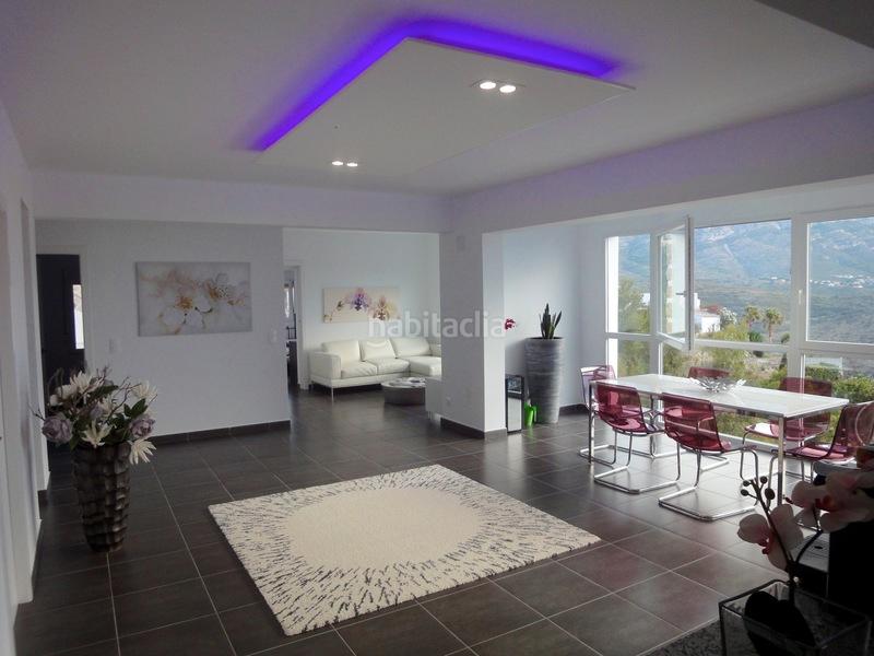 Foto 3dff3a22-c83c-4f19-a34d-1b506eaf55a8. Chalet avec parking piscine dans Las Rotas / Les Rotes Dénia