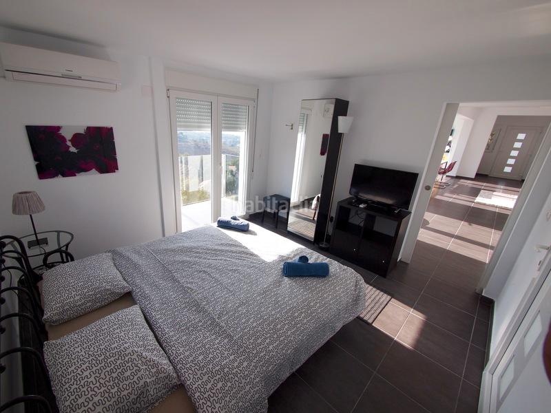 Foto d7eb761b-0395-4e10-aecd-e6fc415c50f3. Chalet avec parking piscine dans Las Rotas / Les Rotes Dénia