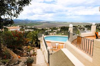 Maison à Urbanización montepego ii ràfol 162. Villa "pura vida" en montepego – rafol d’almúnia: tranquilidad,