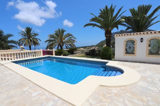 Chalet en Carrer medussa 44b. Chalet con vistas al mar en marquesa vi, dénia – espacio, confor