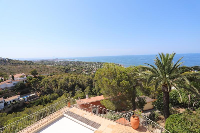 Foto ef9a518b-ad5c-460b-90b3-766cde7e838b. Chalet in carrer siri 25 in Las Rotas / Les Rotes Dénia