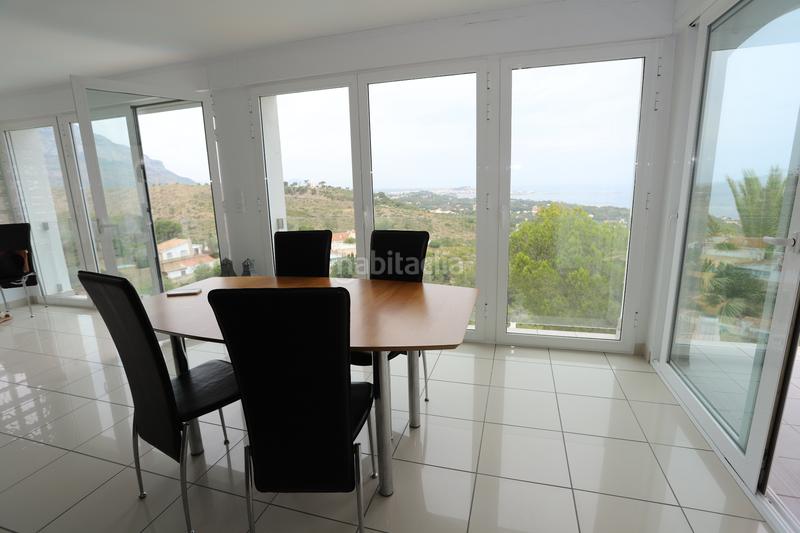 Foto f5ac83bd-91d5-4d60-bae3-583f8d75144e. Chalet in carrer siri 25 in Las Rotas / Les Rotes Dénia