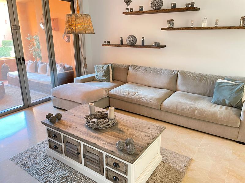 Foto 4ac50bc5-f41b-40e7-a44f-9cd9deaf0ff2. Apartment with heating pool in Bel - Air Estepona