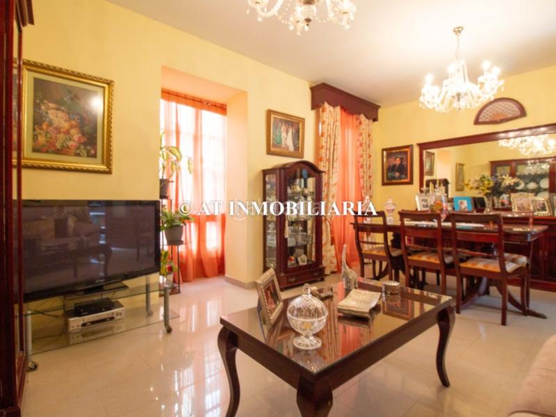 Foto 40ac7150-b287-45aa-9c18-419f79a1b1c2. Piso  3 habitaciones venta en Alameda - Mentidero - Teatro Falla Cádiz