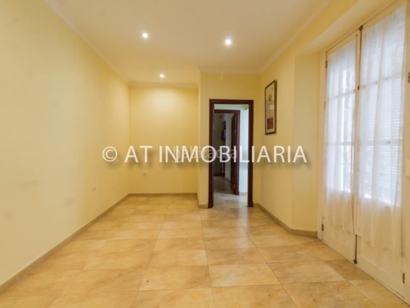 Foto 2d99aa05-b7bc-46ec-a8e0-a0dde0bf612b. Piso  2 habitaciones venta en Centro Histórico Cádiz