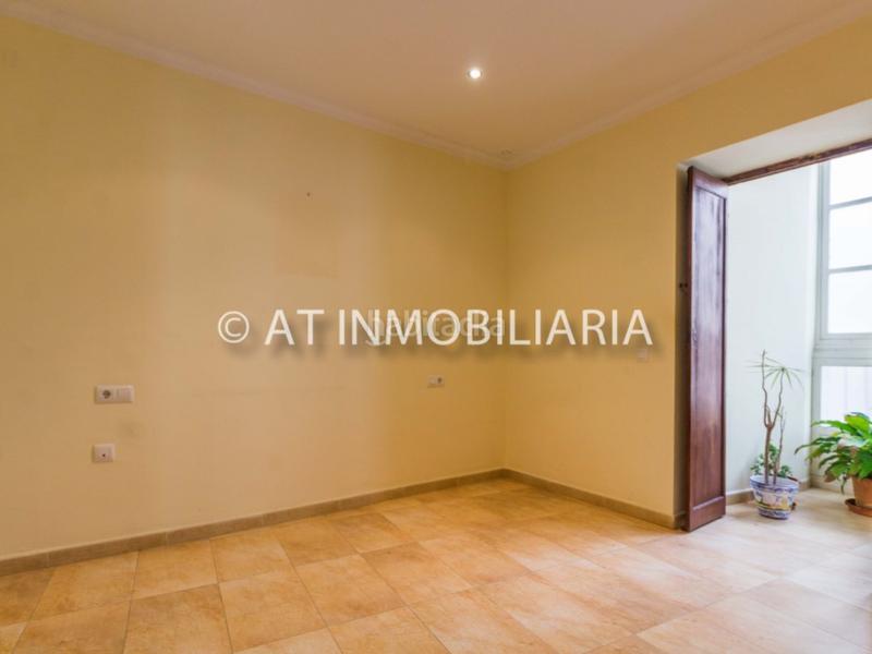 Foto 404083db-e17b-4c2e-937c-7b8b363ea114. Piso  2 habitaciones venta en Centro Histórico Cádiz
