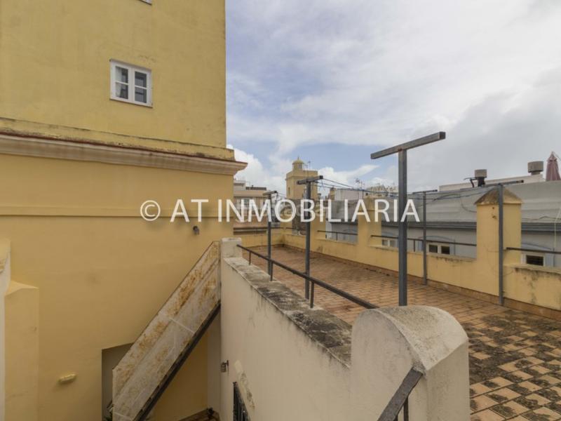 Foto 9c7071c6-b276-4497-afbb-ae17ffbea6db. Piso  2 habitaciones venta en Centro Histórico Cádiz