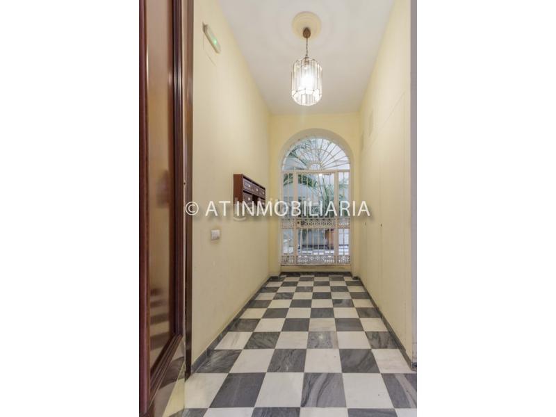 Foto e0ff13a6-eff3-4a34-a61f-074b34903fee. Piso  2 habitaciones venta en Centro Histórico Cádiz